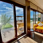 Seafront Mansion Summer House In Nyaraló