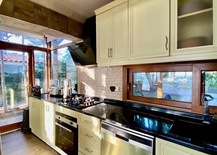 Seafront Mansion Summer House In