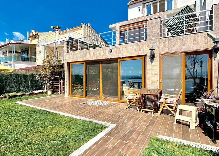 Seafront Mansion Summer House In