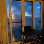 Vakantiehuis Seafront Mansion Summer House In